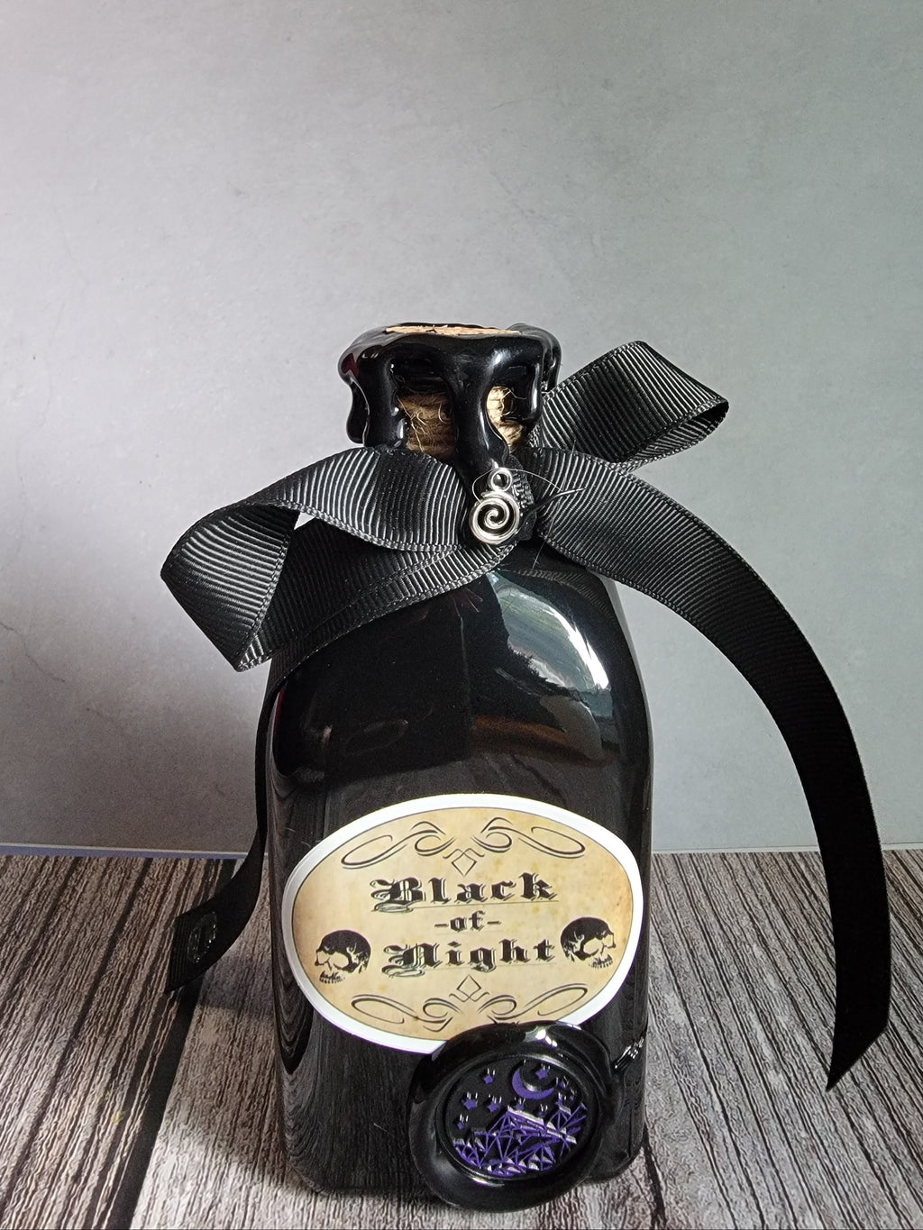 Halloween potion decor bottle for gothic homes, witchy vibe collections and dark academia fans. 