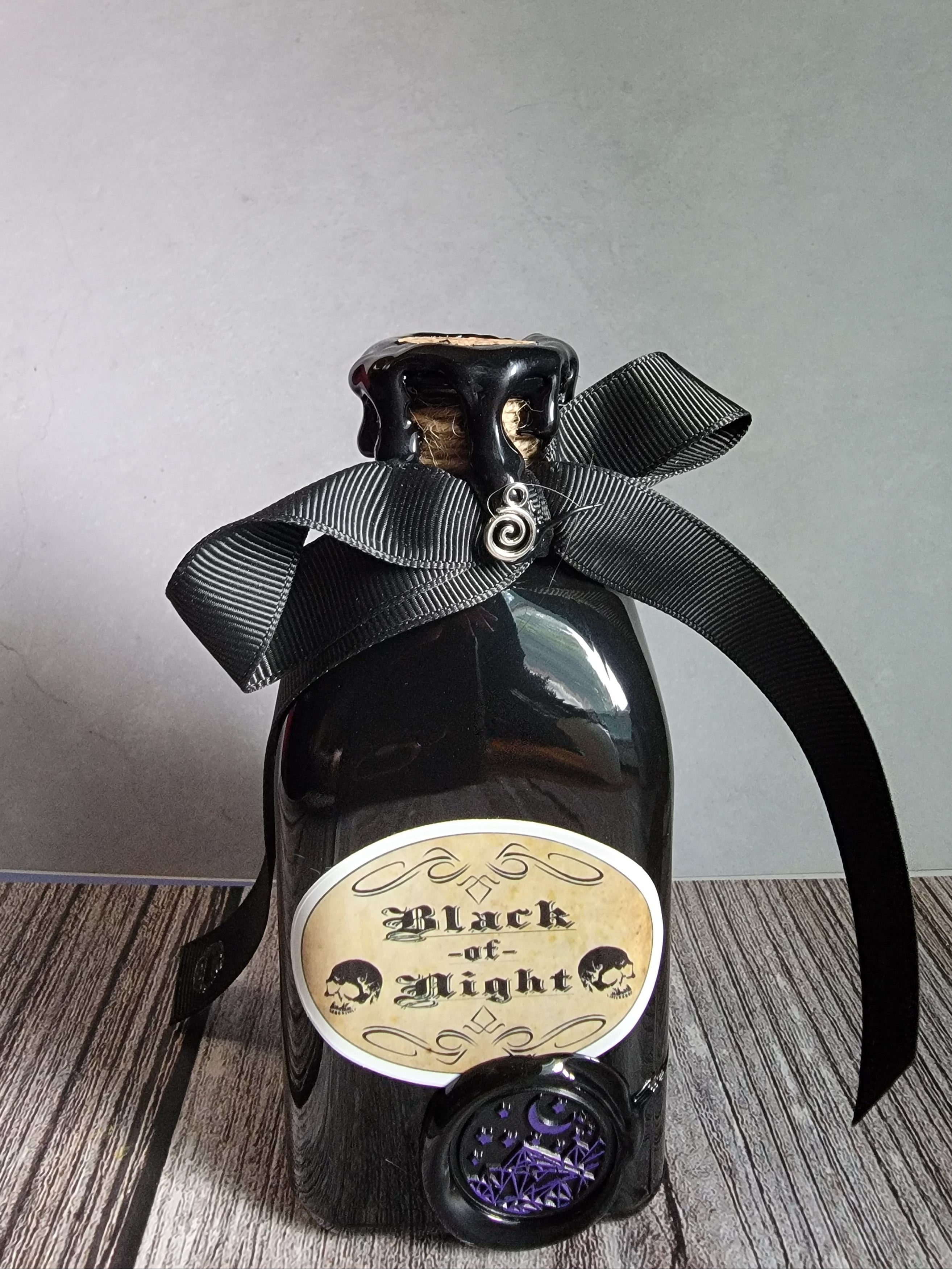 Halloween potion decor bottle for gothic homes, witchy vibe collections and dark academia fans. 