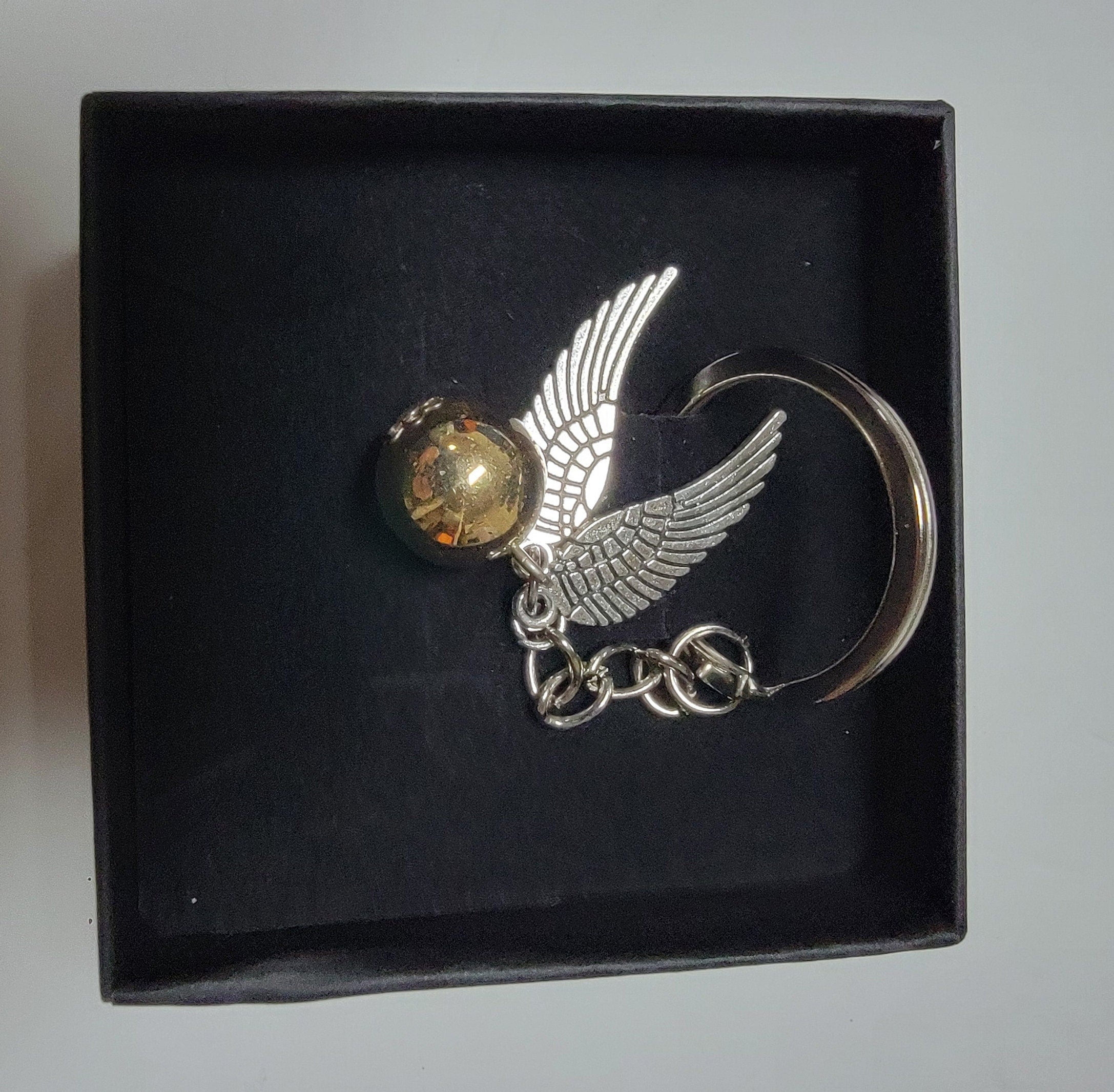 Magical Flying Ball Keychain – Gold & Silver Winged Charm, Wizard Sport Inspired, Fantasy Gift for Book Lovers