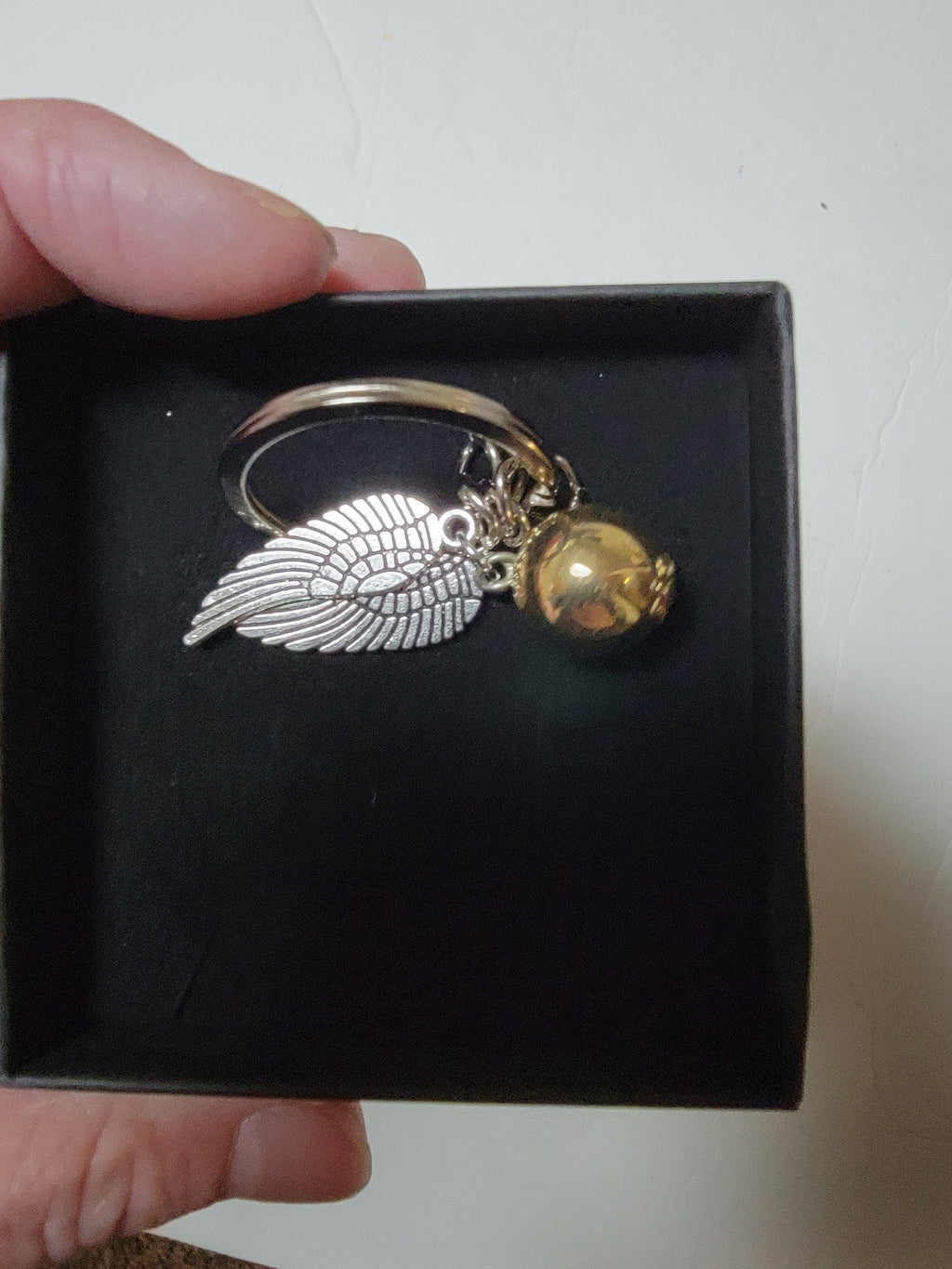 Magical Flying Ball Keychain – Gold & Silver Winged Charm, Wizard Sport Inspired, Fantasy Gift for Book Lovers